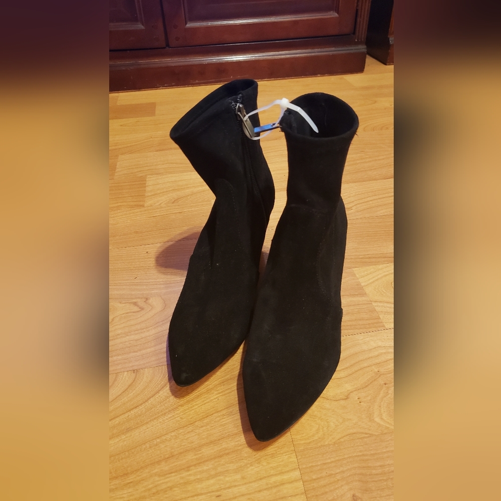 Boots - Picture 3 of 3
